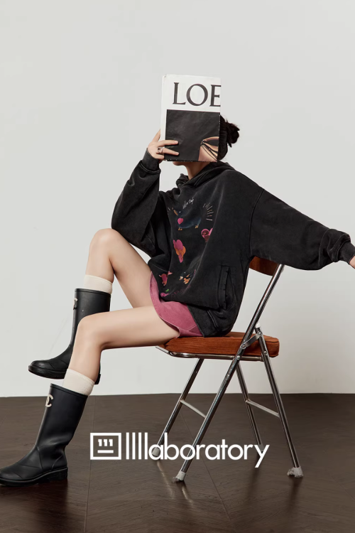 Dog Print Retro Hoodie / Pink Mini Skirt