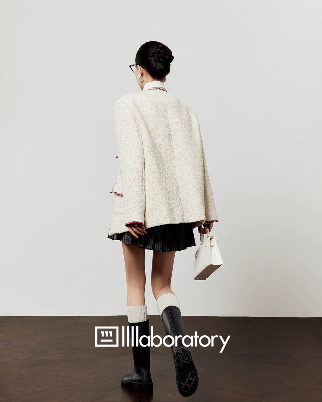 Elegant Tweed Jacket / Striped Pleated Skirt / White Long-Sleeve Shirt Elegant Tweed Jacket / Striped Pleated Skirt / White Long-Sleeve Shirt