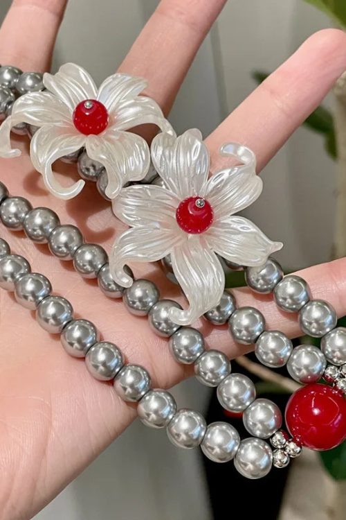 Floral Pearl Necklace