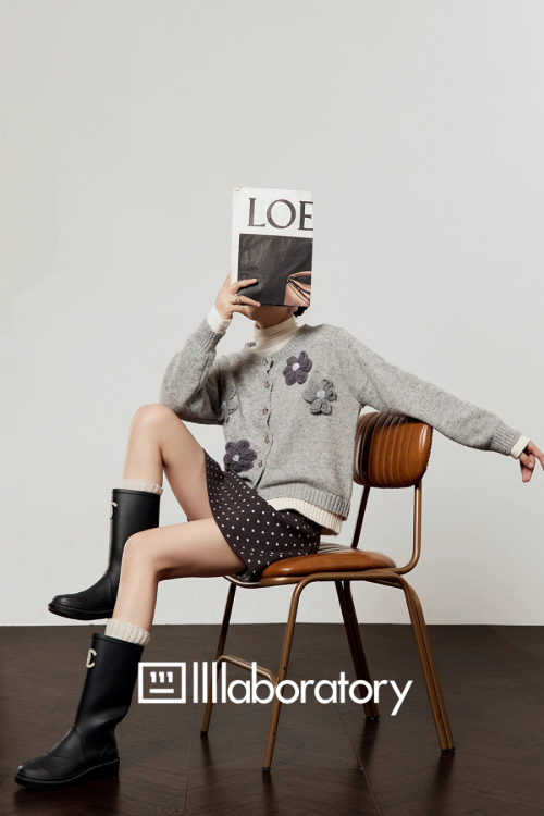 Flower Motif Knit Cardigan / Polka Dot Mini Skirt