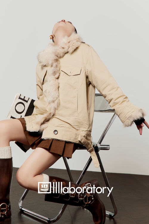 Fox Fur Jacket / Suede Pleated Skirt