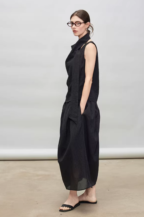 French Ribbon Sleeveless Top / Irregular Tulip Hem Skirt