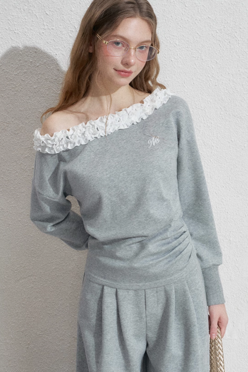 Frill Off-Shoulder Sweat Top / Wide Sweat Pants