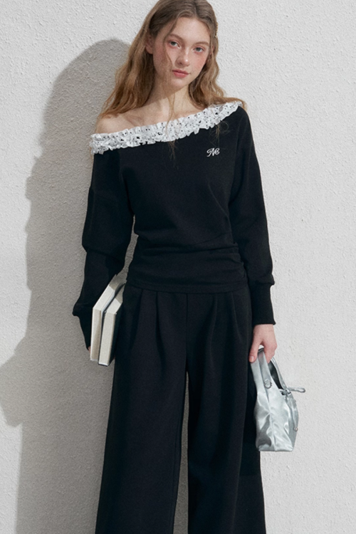 Frill Off-Shoulder Sweat Top / Wide Sweat Pants