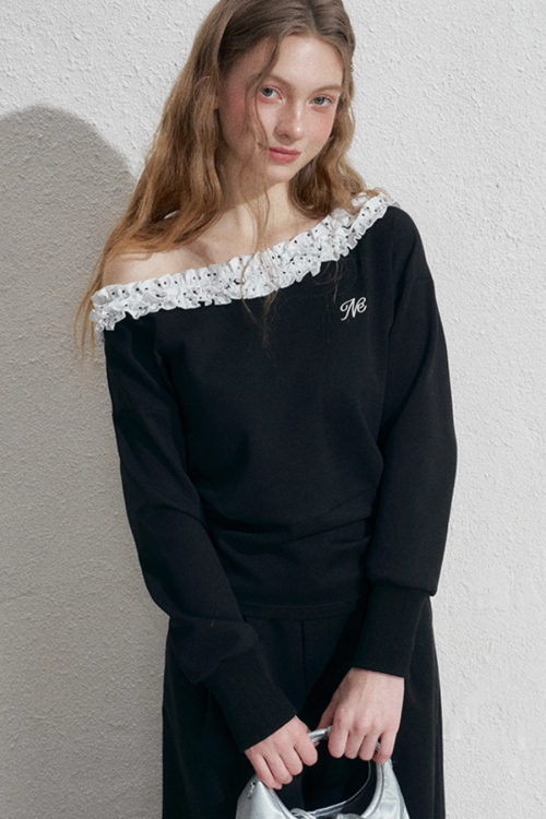 Frill Off-Shoulder Sweat Top / Wide Sweat Pants