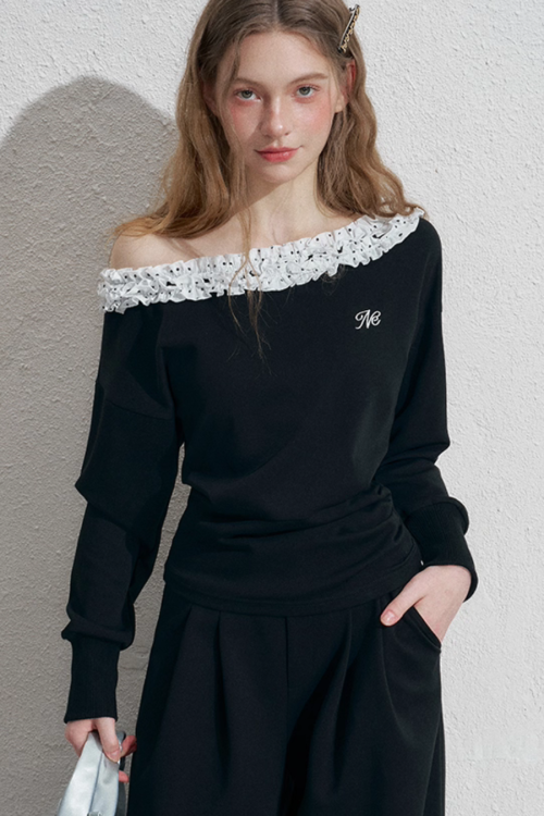 Frill Off-Shoulder Sweat Top / Wide Sweat Pants