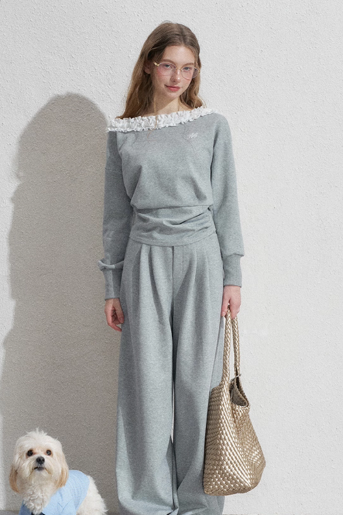 Frill Off-Shoulder Sweat Top / Wide Sweat Pants