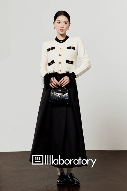 Gold Button Classical Knit Top