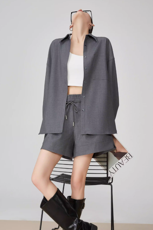 Gray Collared Long-Sleeve Shirt / Shorts