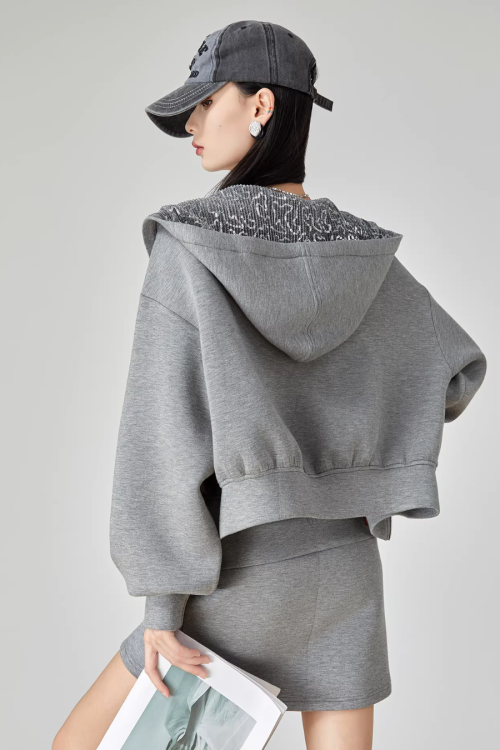 Gray Sequin Hood Jacket / A-Line Half Skirt