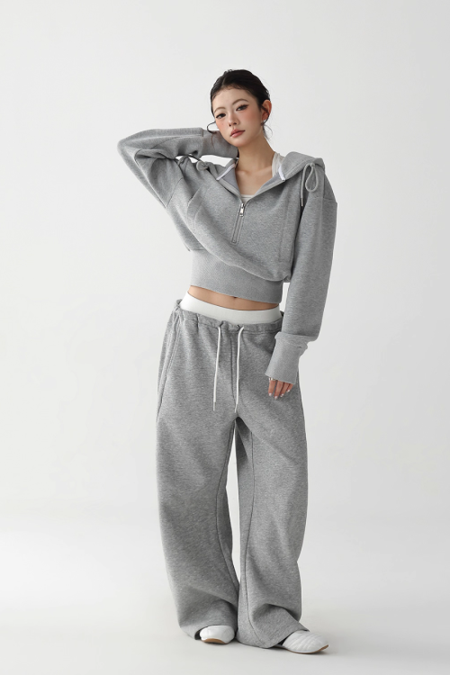 Half Zip Hoodie / Wide Sweatpants