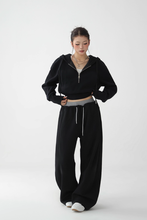 Half Zip Hoodie / Wide Sweatpants