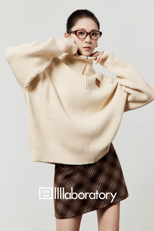 Half-Zip Knit Top / Checkered Skirt / Pleated Skirt