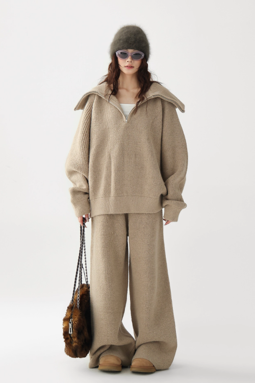 Half-Zip Knit Top / Loose Wide Pants