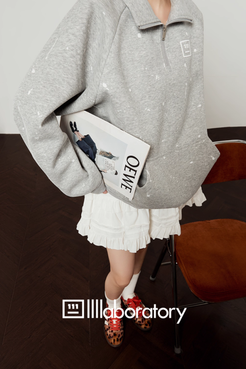 Half-Zip Sweat Top / Lace Mini Skirt