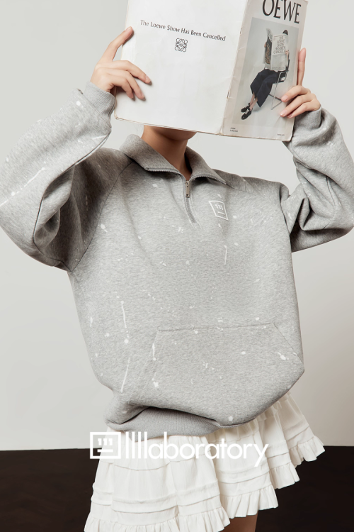 Half-Zip Sweat Top / Lace Mini Skirt