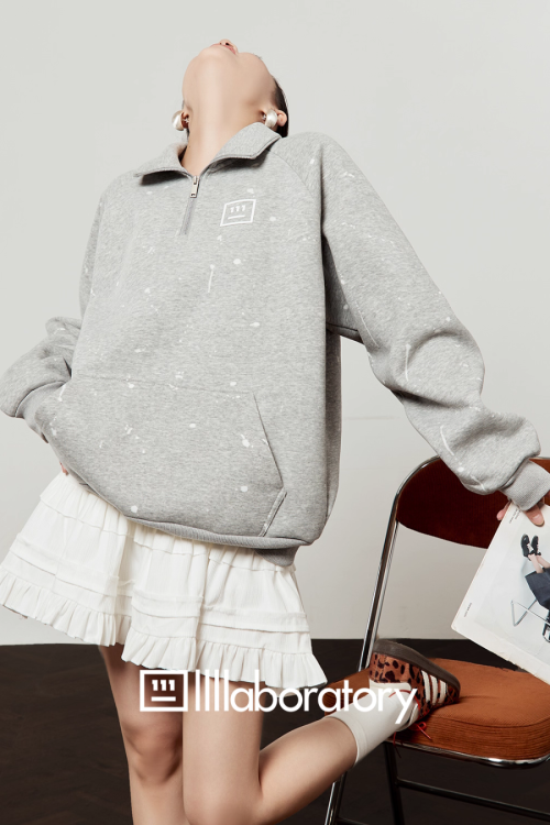 Half-Zip Sweat Top / Lace Mini Skirt