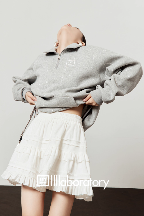 Half-Zip Sweat Top / Lace Mini Skirt