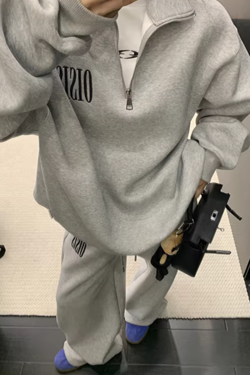 Half-Zip Sweatshirt / Wide Sweatpants