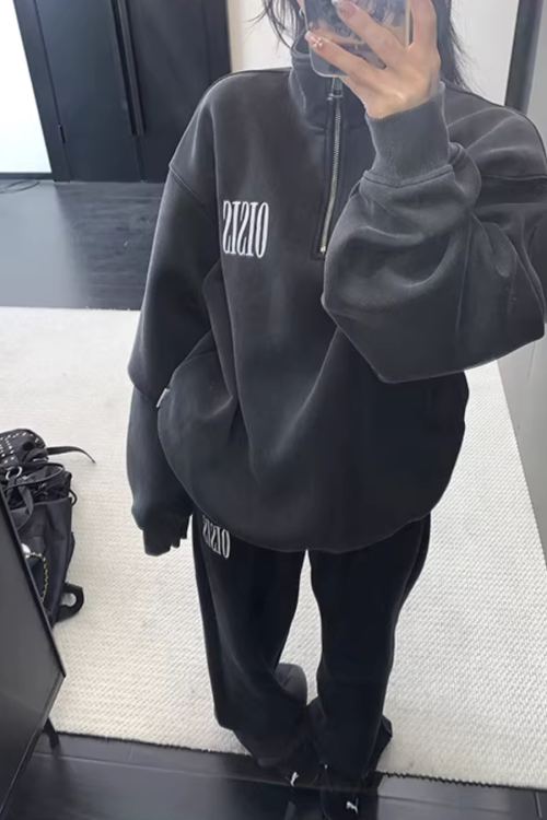 Half-Zip Sweatshirt / Wide Sweatpants