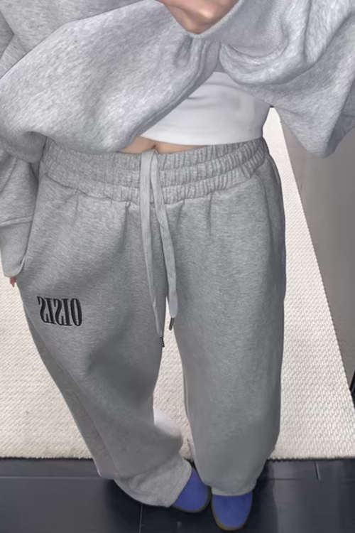 Half-Zip Sweatshirt / Wide Sweatpants