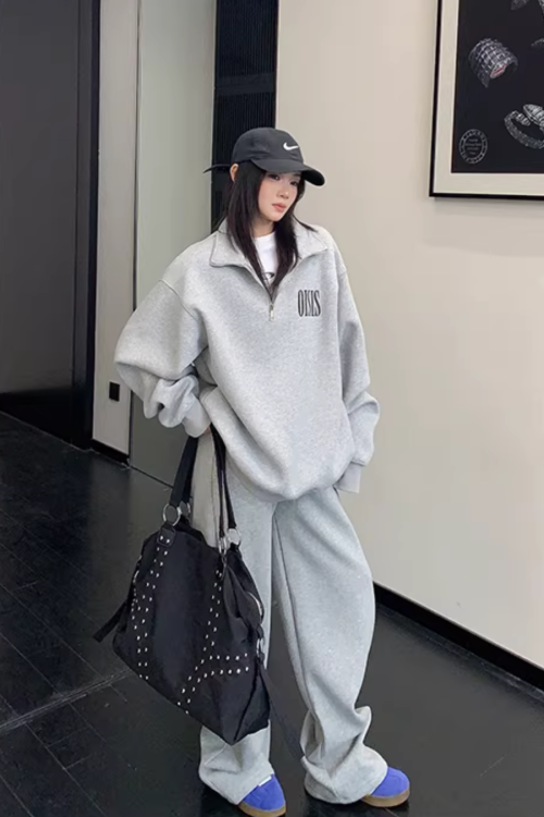 Half-Zip Sweatshirt / Wide Sweatpants