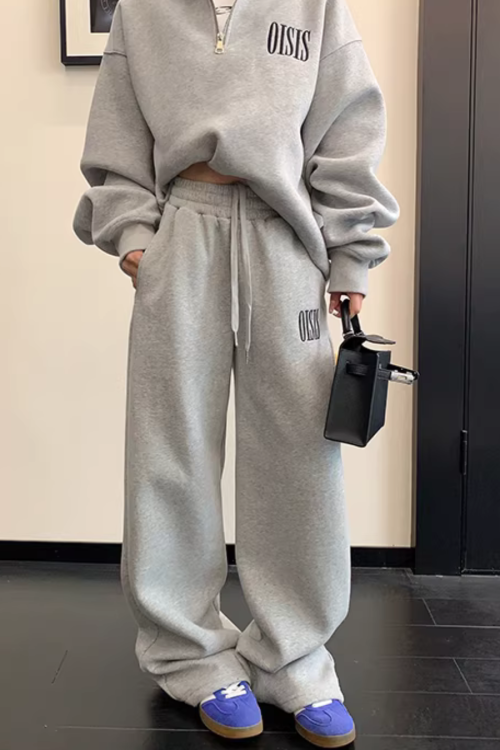 Half-Zip Sweatshirt / Wide Sweatpants