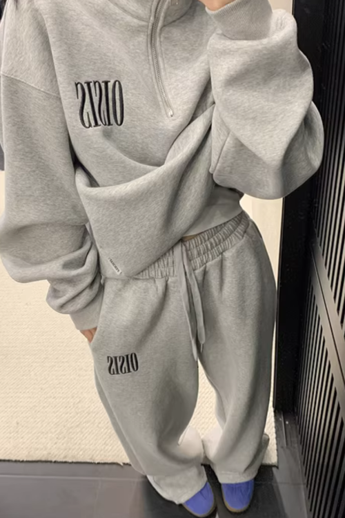 Half-Zip Sweatshirt / Wide Sweatpants