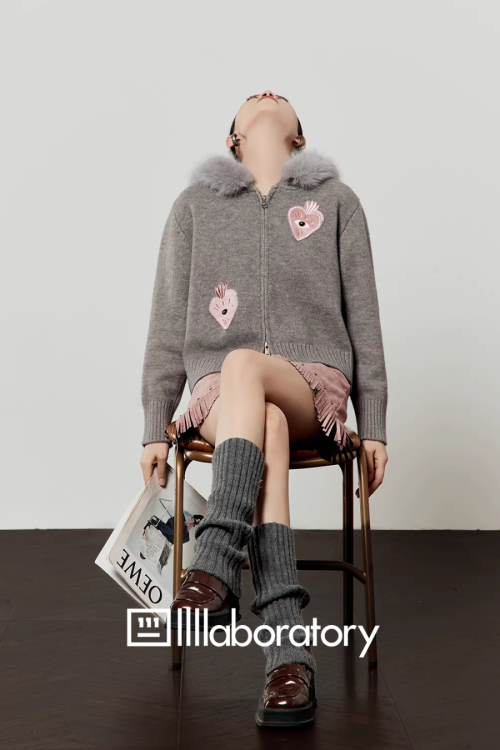 Heart-Eye Embroidered Double Zip Knit