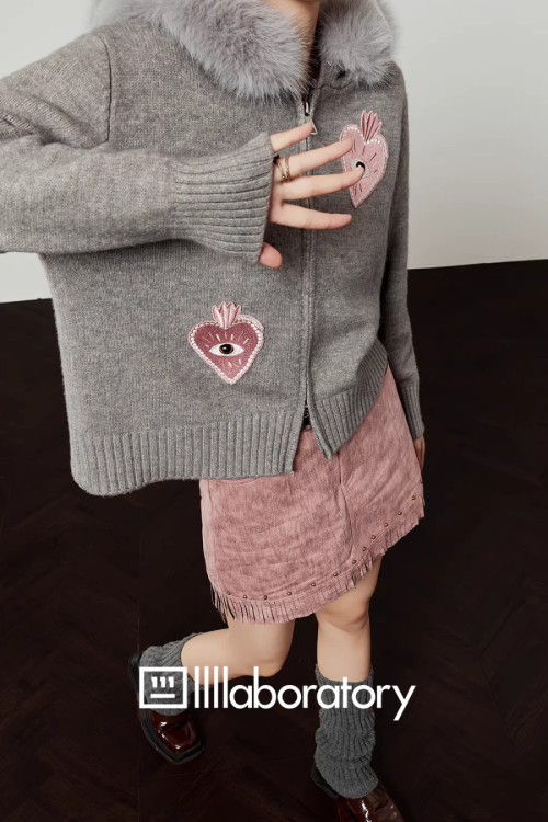 Heart-Eye Embroidered Double Zip Knit