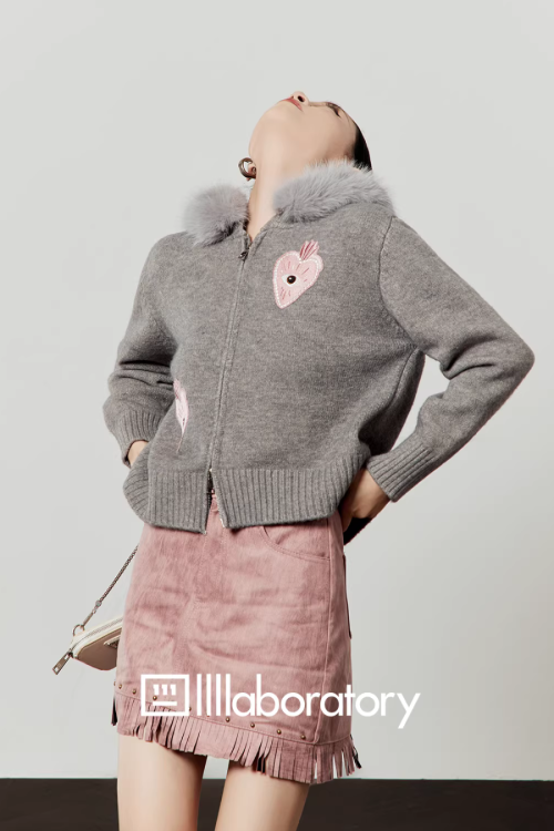 Heart-Eye Embroidered Double Zip Knit