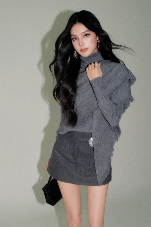 High-Neck Knit Fringe Poncho / Mini Skirt