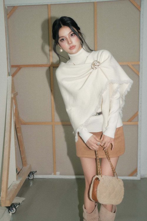 High-Neck Knit Fringe Poncho / Mini Skirt