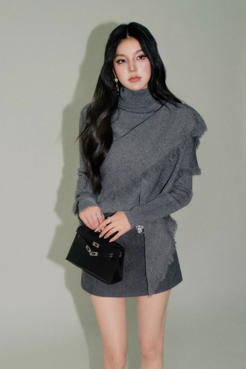 High-Neck Knit Fringe Poncho / Mini Skirt