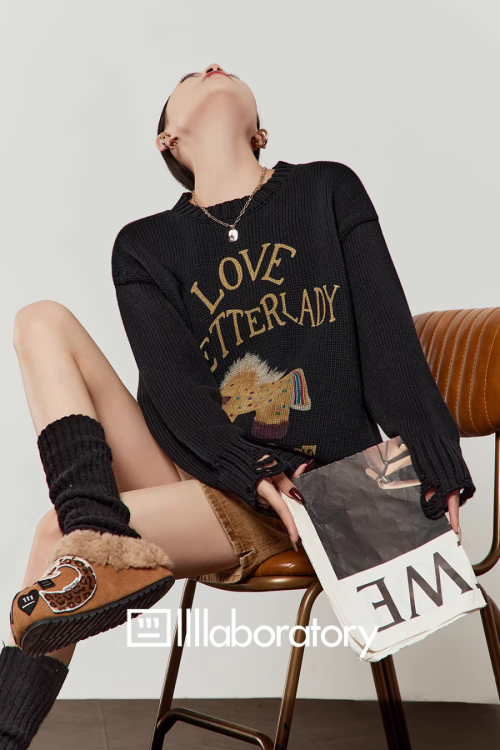 Horse Print Knit Top / Retro Mini Skirt