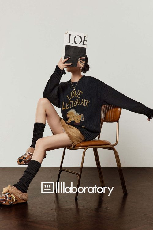 Horse Print Knit Top / Retro Mini Skirt