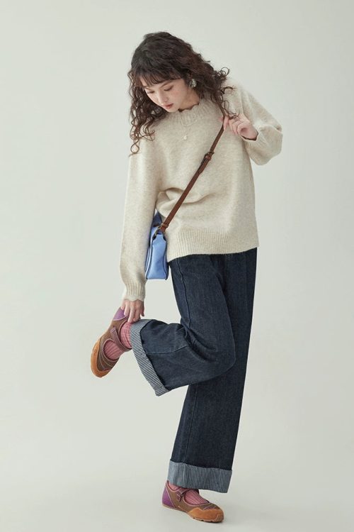 Lace Collar Long-Sleeve Top