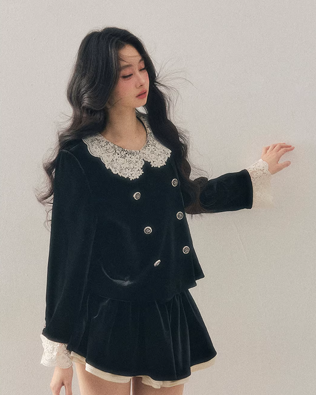 Lace Doll Collar Velvet Tops / Flare Skirt Lace Doll Collar Velvet Tops / Flare Skirt