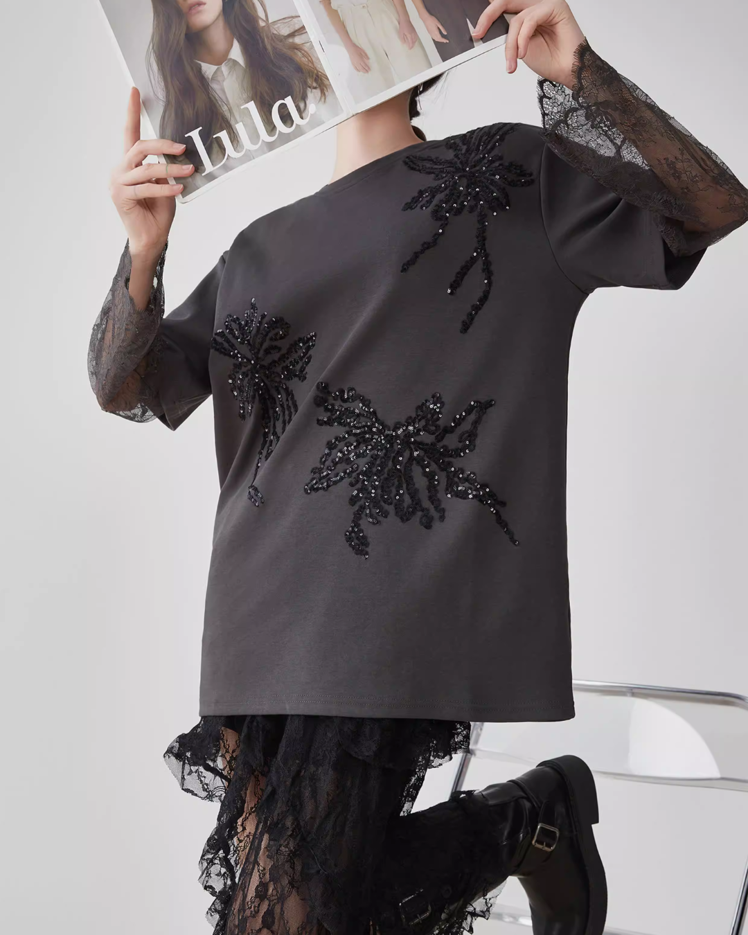Lace Long-Sleeve Patchwork T-Shirt Lace Long-Sleeve Patchwork T-Shirt