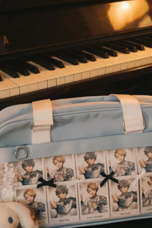 Large Ita Messenger Bag with Clear Window for Plushies and Pins