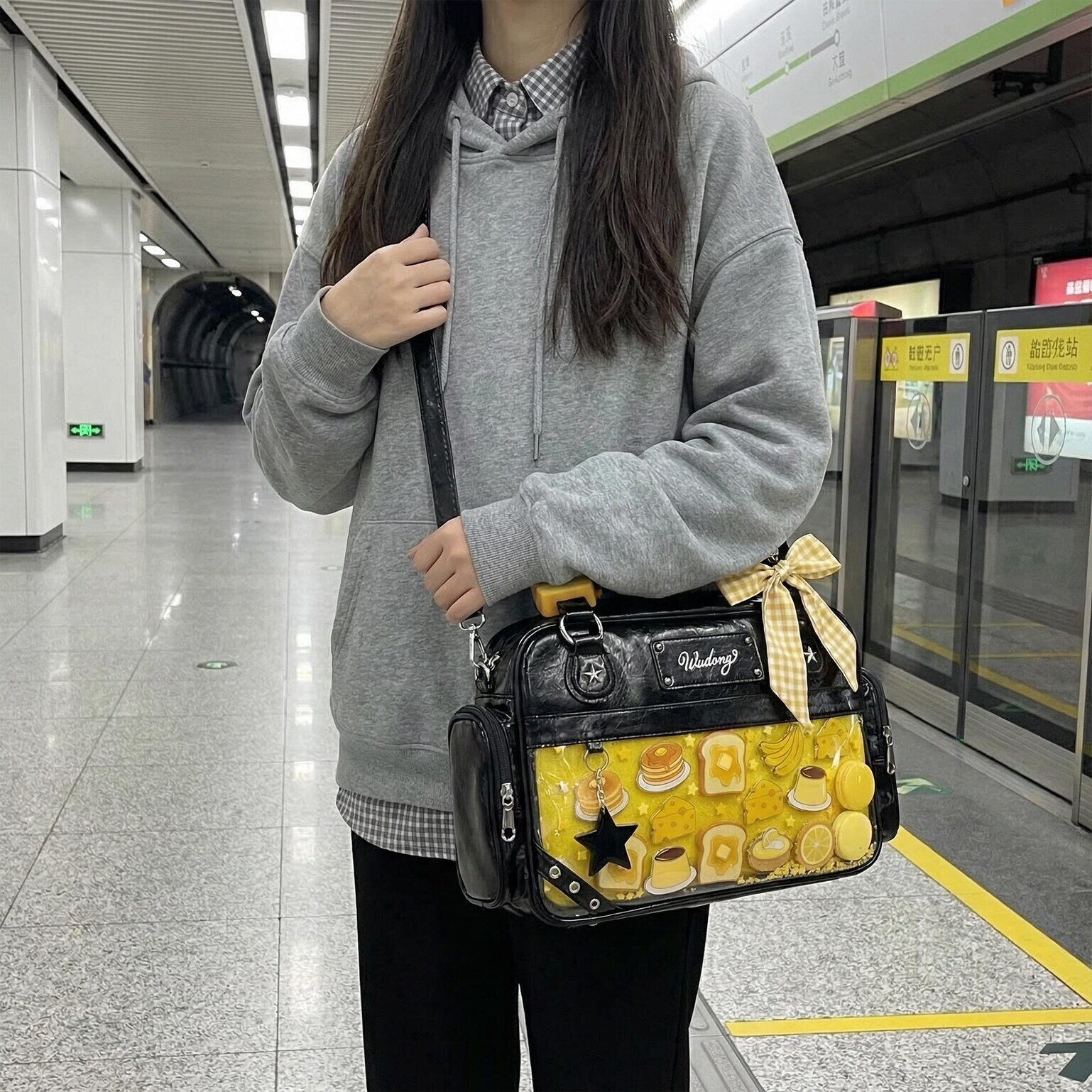 Large Y2K Convertible Ita Bag for Pin Display Large Y2K Convertible Ita Bag for Pin Display