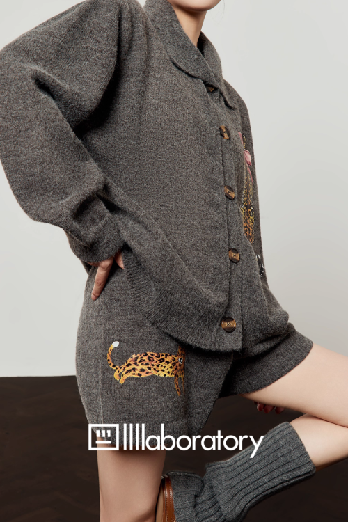 Leopard Print Knit Cardigan / Shorts