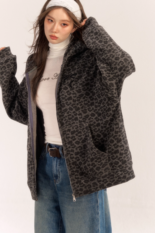 Leopard Print Knit Cardigan