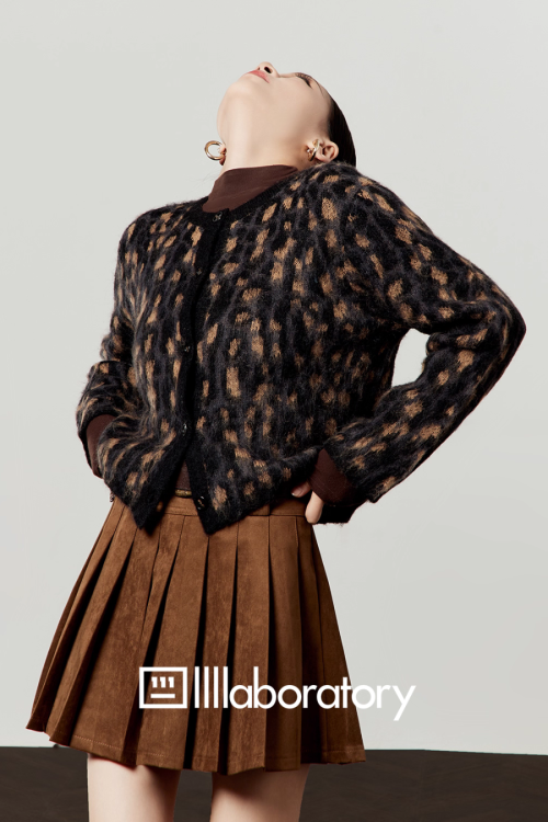 Leopard Round Neck Cardigan / Caramel Pleated Skirt