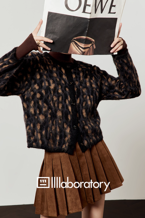 Leopard Round Neck Cardigan / Caramel Pleated Skirt