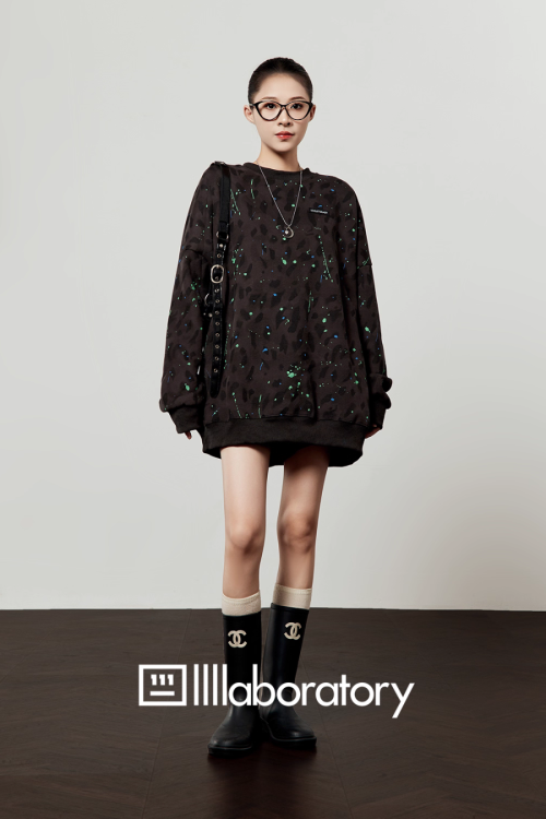 Leopard Round Neck Top / Leather Skirt