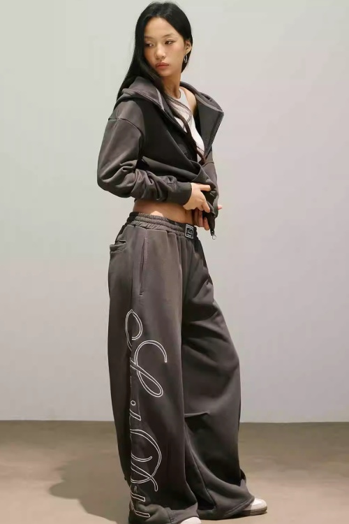 Logo Street Zip Hoodie / Sweatpants