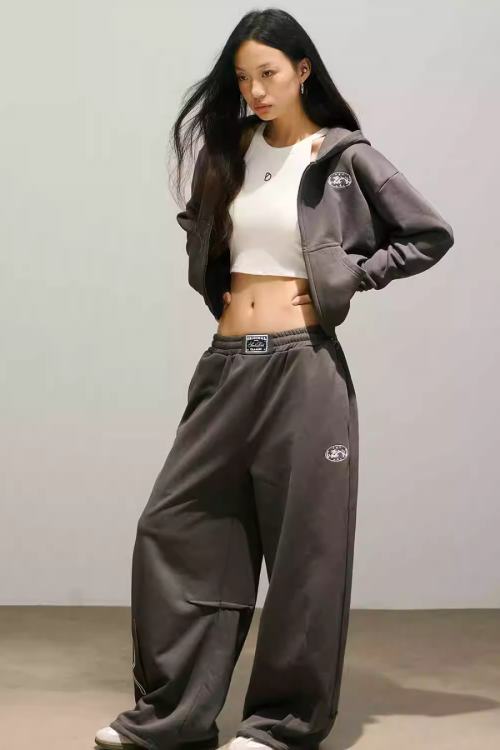 Logo Street Zip Hoodie / Sweatpants