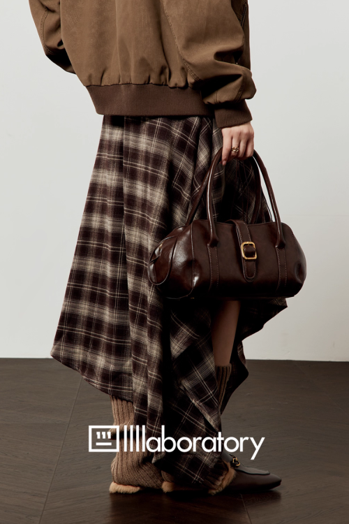 Long-Sleeve Top / Paid Long Skirt / Caramel Blouson