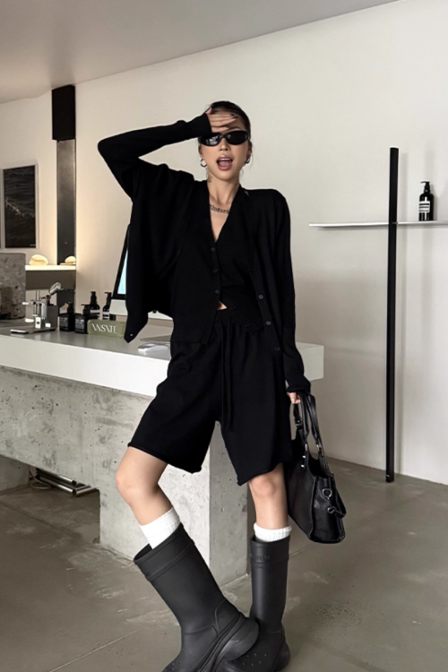 Long Sleeve Top / Short Pants / Halter Neck Top